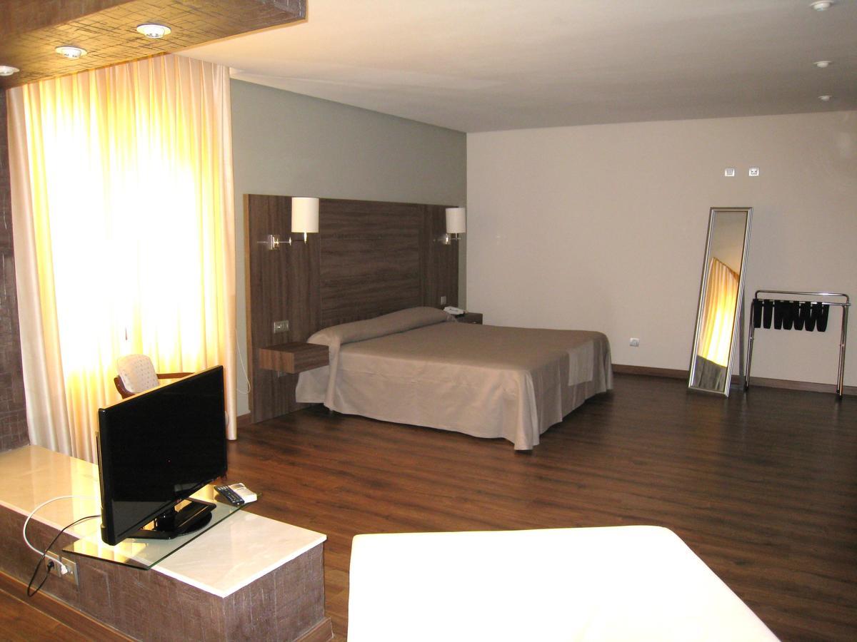 Balneario De Ledesma Hotel Vega de Tirados Ngoại thất bức ảnh