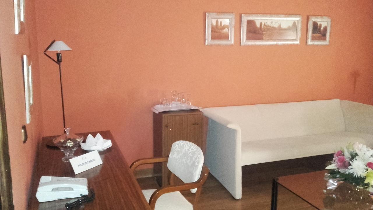 Balneario De Ledesma Hotel Vega de Tirados Ngoại thất bức ảnh