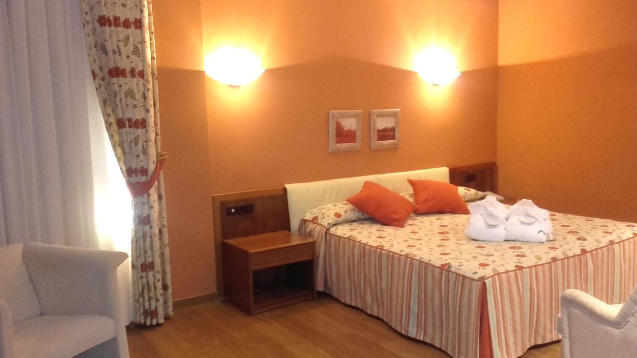 Balneario De Ledesma Hotel Vega de Tirados Ngoại thất bức ảnh